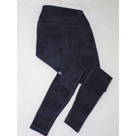 ALO Vapor High Waist Capri Crop Leggings Camouflage Print XX-Small (00-0) NEW - Picture 10 of 12